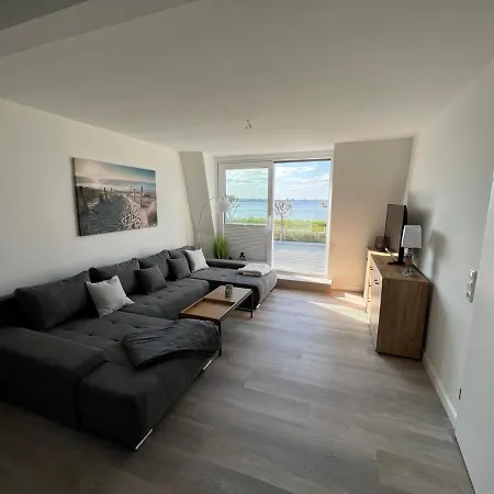 Apartment Mit Direktem Meerblick