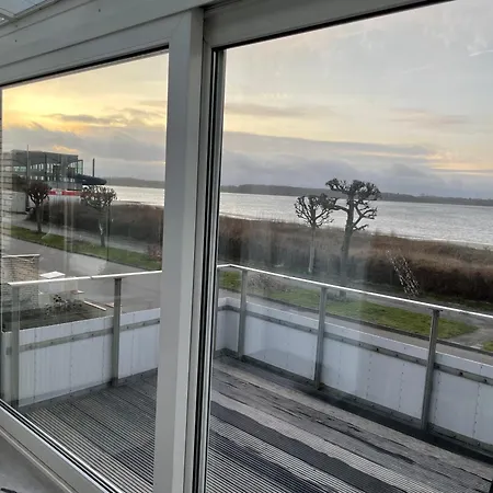 Mit Direktem Meerblick