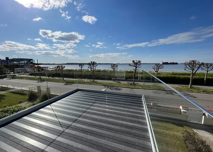 Appartement Mit Direktem Meerblick Laboe