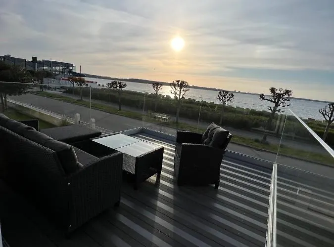 Mit Direktem Meerblick Appartement Laboe